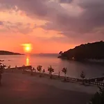 Caca -5 Min Walk To The Beach, Free Parking & Balcony In