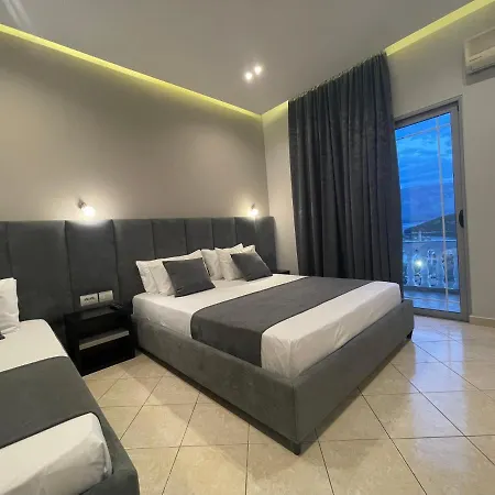 Caca -5 Min Walk To The Beach, Free Parking & Balcony In Lejlighed Ksamil