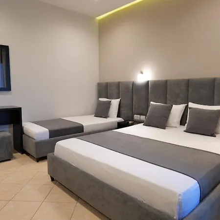 Caca -5 Min Walk To The Beach, Free Parking & Balcony In Lejlighed