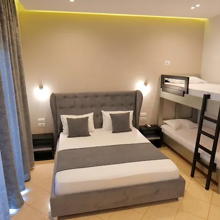 Caca -5 Min Walk To The Beach, Free Parking & Balcony In * Ksamil