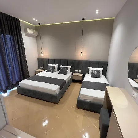Lejlighed Caca -5 Min Walk To The Beach, Free Parking & Balcony In