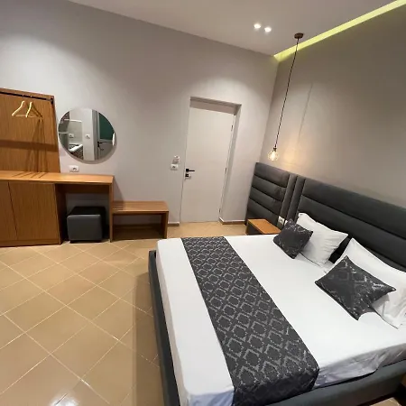 Caca -5 Min Walk To The Beach, Free Parking & Balcony In クサミル