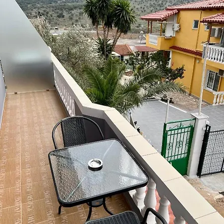 アパート Caca -5 Min Walk To The Beach, Free Parking & Balcony In *