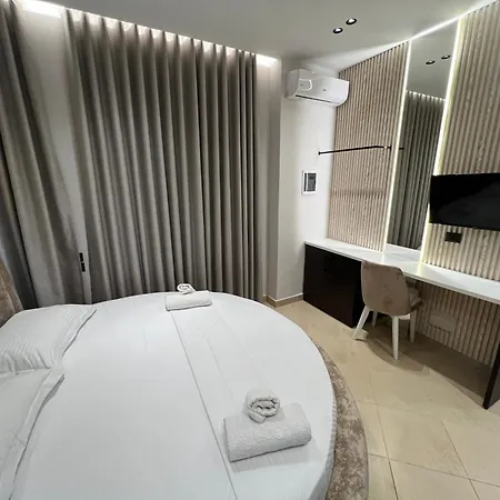 アパート Caca -5 Min Walk To The Beach, Free Parking & Balcony In クサミル