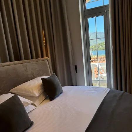 Caca -5 Min Walk To The Beach, Free Parking & Balcony In Ksamil