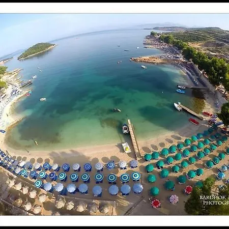 Caca * Εξαμίλιο